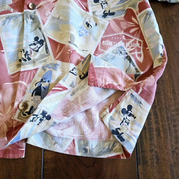 Tommy Bahama Disney Parks Collection Postcard Hawaiian Mens Shirt 100% Silk Sz S - Picture 7 of 10